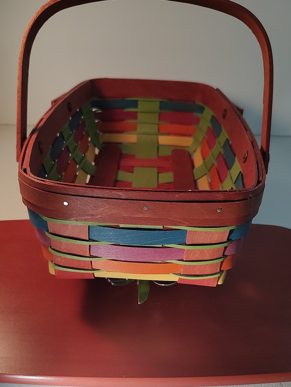 Longaberger Fiesta Bread Basket With 2 Swinging Handles & Red Lid Cutlery Knob - Picture 10 of 15